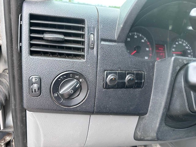 Volkswagen - crafter - 35 2.5 tdi l2h2 - van - afbeelding 2 van  17