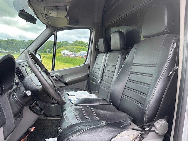 Volkswagen - crafter - 35 2.5 tdi l2h2 - van - afbeelding 4 van  17