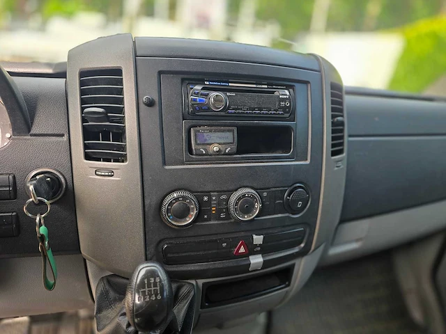 Volkswagen - crafter - 35 2.5 tdi l3h4- 81-vxb-3 - bedrijfswagen - afbeelding 6 van  22