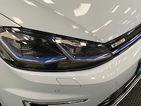 Volkswagen - e-golf - 5-drs - 2018 - warmtepomp - afbeelding 16 van  20