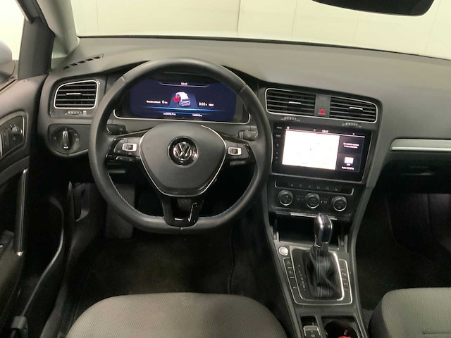 Volkswagen - e-golf - 5-drs - 2018 - warmtepomp - afbeelding 3 van  20