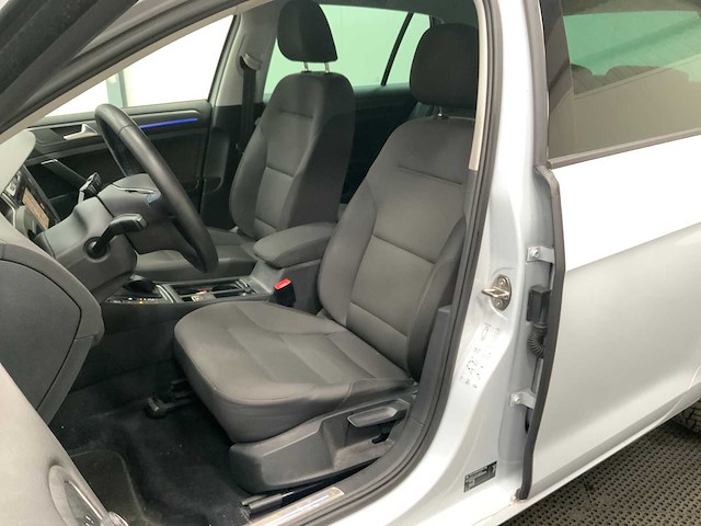 Volkswagen - e-golf - 5-drs - 2018 - warmtepomp - afbeelding 5 van  20