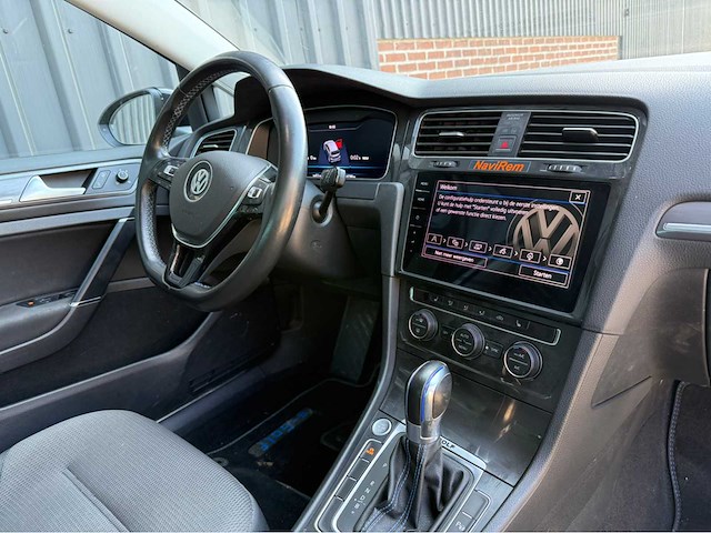 Volkswagen - e-golf - personenauto - 2017 - afbeelding 2 van  29