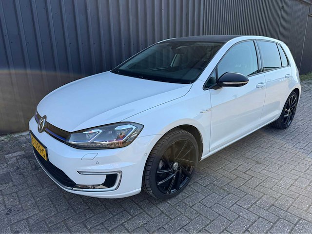Volkswagen - e-golf - personenauto - 2017 - afbeelding 1 van  29