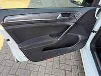 Volkswagen - e-golf - personenauto - 2017 - afbeelding 15 van  29