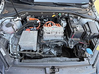 Volkswagen - e-golf - personenauto - 2017 - afbeelding 16 van  29