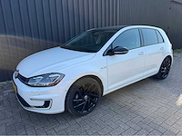 Volkswagen - e-golf - personenauto - 2017 - afbeelding 12 van  29