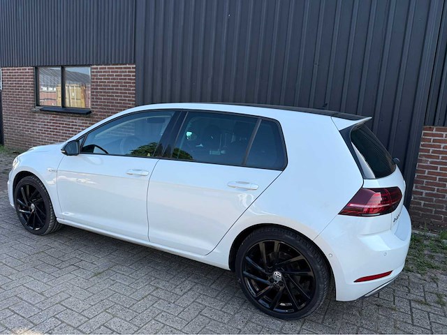 Volkswagen - e-golf - personenauto - 2017 - afbeelding 25 van  29