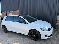 Volkswagen - e-golf - personenauto - 2017 - afbeelding 26 van  29