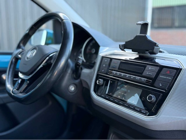 Volkswagen - e-up! - personenauto - 2016 - afbeelding 5 van  28