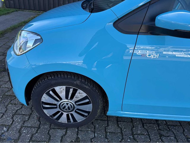 Volkswagen - e-up! - personenauto - 2016 - afbeelding 14 van  28