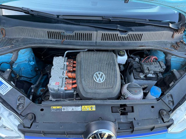 Volkswagen - e-up! - personenauto - 2016 - afbeelding 17 van  28