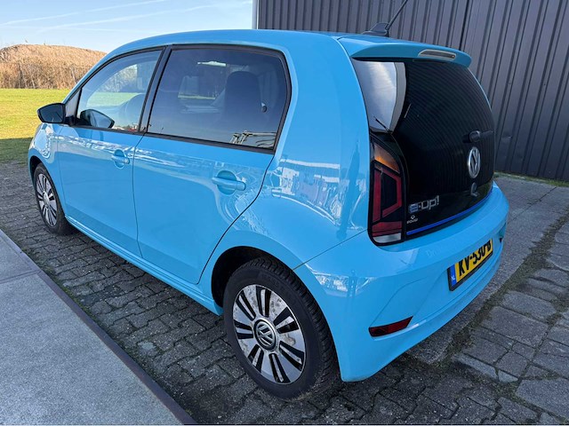 Volkswagen - e-up! - personenauto - 2016 - afbeelding 24 van  28
