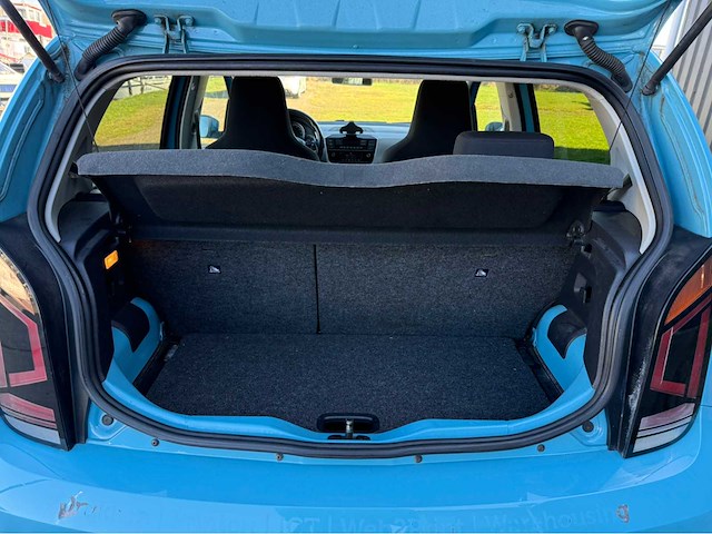 Volkswagen - e-up! - personenauto - 2016 - afbeelding 10 van  29