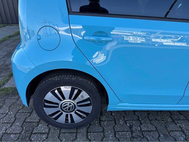 Volkswagen - e-up! - personenauto - 2016 - afbeelding 16 van  29