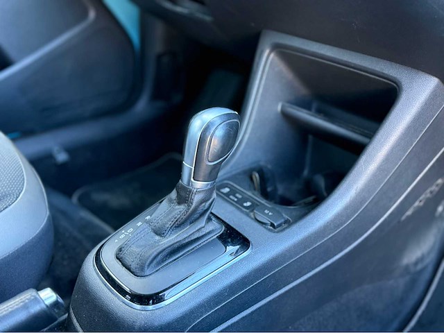 Volkswagen - e-up! - personenauto - 2016 - afbeelding 2 van  2