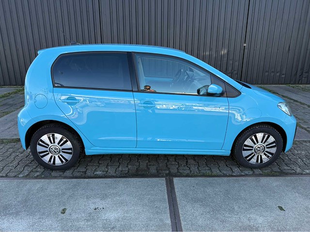 Volkswagen - e-up! - personenauto - 2016 - afbeelding 9 van  27