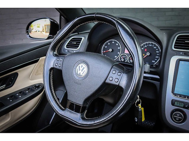 Volkswagen - eos - 2.0 t-fsi - 64-zk-kl - afbeelding 2 van  22