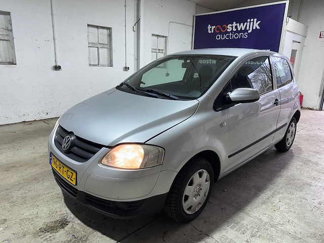 Volkswagen - fox - 1.2 trendline - 96-rt-gz- 2005 - afbeelding 1 van  6