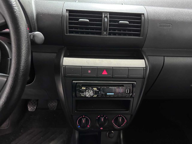 Volkswagen - fox - 1.2 trendline - 96-rt-gz- 2005 - afbeelding 2 van  11