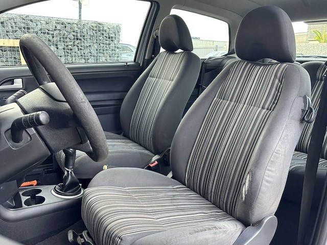 Volkswagen - fox - 1.4 trendline - car - 2004|53-xv|iaw - afbeelding 2 van  18