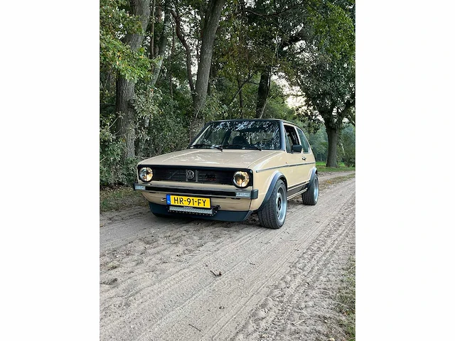 Volkswagen - golf - 1.1 c gti - oldtimer - afbeelding 2 van  13