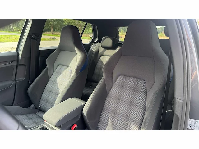 Volkswagen - golf - 1.4 ehybrid gte - 2021 - x-389-rx - personenauto - afbeelding 2 van  17