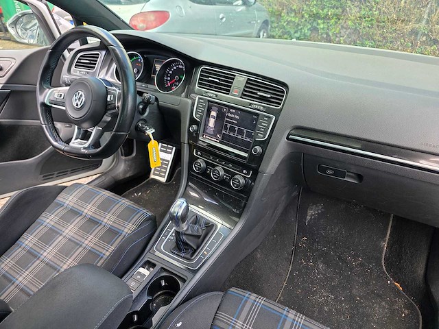 Volkswagen - golf - 1.4 tsi gte - 2015 - hb-122-d - afbeelding 5 van  17