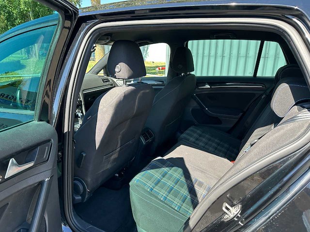 Volkswagen - golf - 1.4 tsi gte - car - 2015 - afbeelding 2 van  48