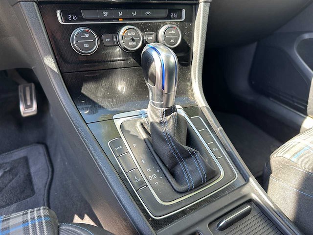 Volkswagen - golf - 1.4 tsi gte - car - 2015 - afbeelding 8 van  48