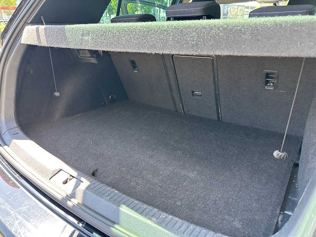 Volkswagen - golf - 1.4 tsi gte - car - 2015 - afbeelding 11 van  48