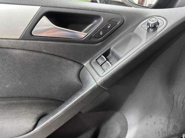 Volkswagen - golf - 1.4 tsi trendline - xt-556-h - afbeelding 4 van  18