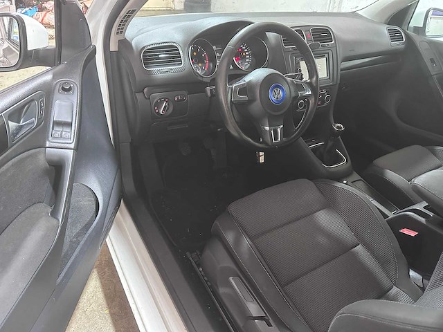 Volkswagen - golf - 1.6 comfortline - tk-207-x - 2009 - afbeelding 16 van  18