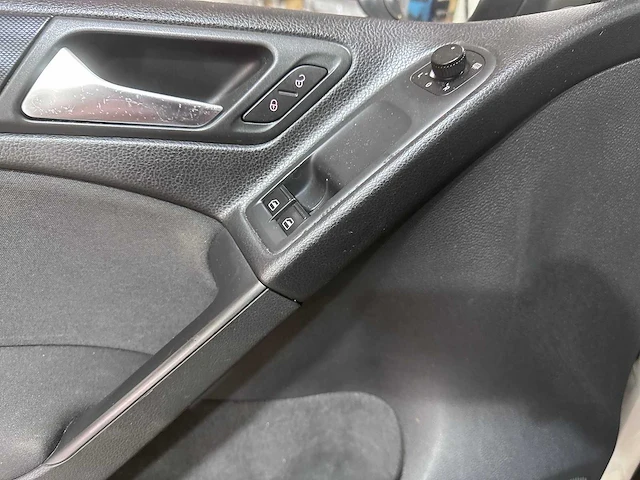 Volkswagen - golf - 1.6 comfortline - tk-207-x - 2009 - afbeelding 2 van  18