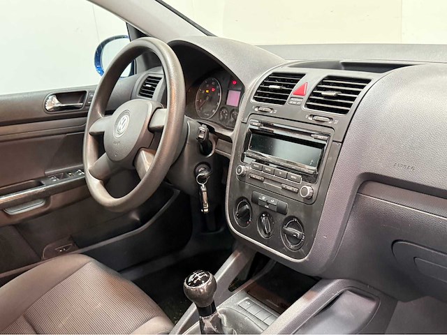 Volkswagen - golf - 1.6 fsi trendline - personenauto - 2004 - afbeelding 2 van  28