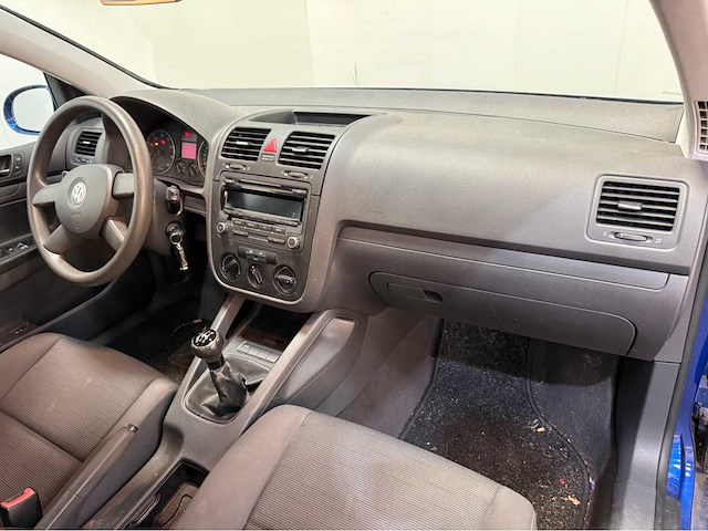 Volkswagen - golf - 1.6 fsi trendline - personenauto - 2004 - afbeelding 3 van  28