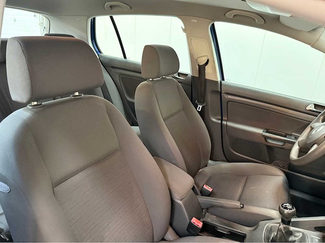 Volkswagen - golf - 1.6 fsi trendline - personenauto - 2004 - afbeelding 4 van  28