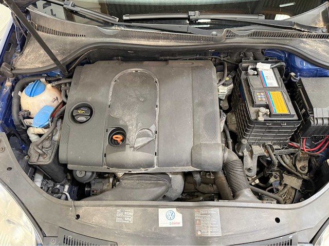 Volkswagen - golf - 1.6 fsi trendline - personenauto - 2004 - afbeelding 11 van  28