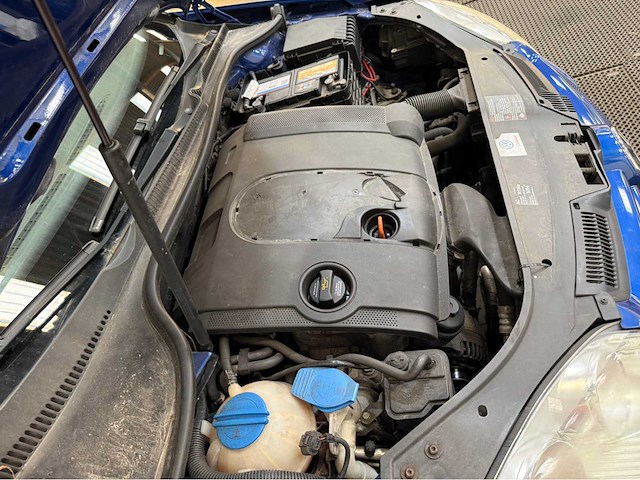 Volkswagen - golf - 1.6 fsi trendline - personenauto - 2004 - afbeelding 14 van  28