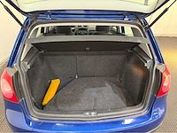 Volkswagen - golf - 1.6 fsi trendline - personenauto - 2004 - afbeelding 20 van  28