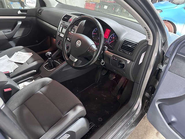 Volkswagen - golf - 1.6 fsi trendline rhd- hfx-81-z- 2007 - afbeelding 8 van  11