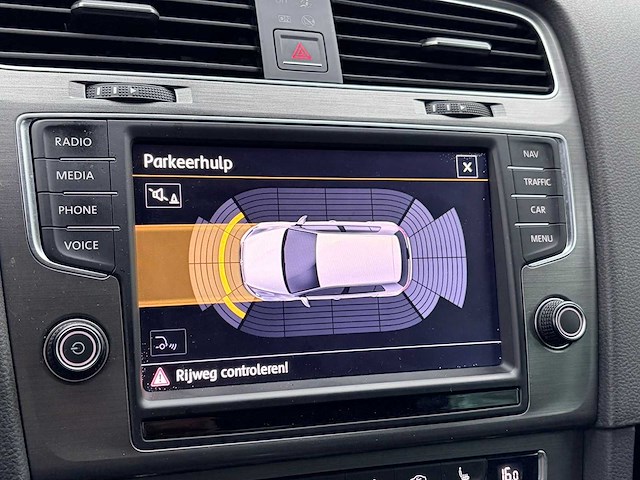 Volkswagen - golf - 1.6 tdi comfortline - nap - 90-zlj-7 - 2013 - afbeelding 2 van  19