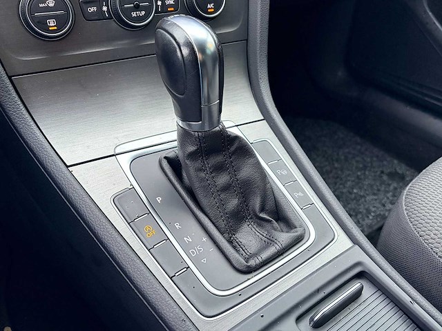 Volkswagen - golf - 1.6 tdi comfortline - nap - 90-zlj-7 - 2013 - afbeelding 9 van  19