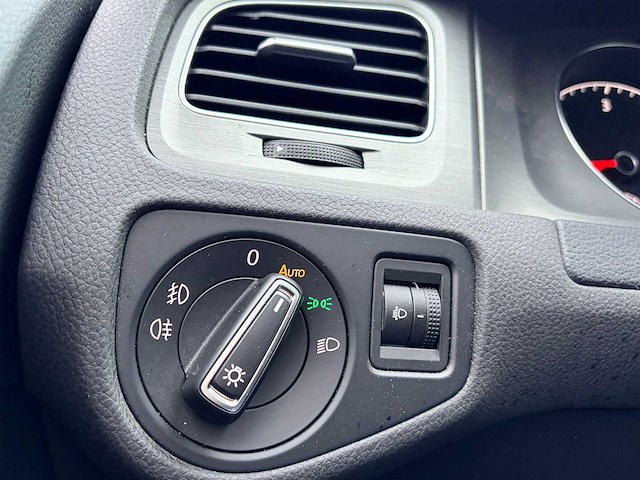 Volkswagen - golf - 1.6 tdi comfortline - nap - 90-zlj-7 - 2013 - afbeelding 10 van  19