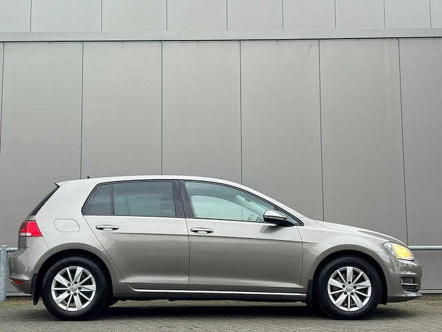 Volkswagen - golf - 1.6 tdi comfortline - nap - 90-zlj-7 - 2013 - afbeelding 16 van  19