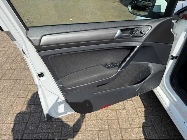 Volkswagen - golf - 1.6 tdi trendline - personenauto - 2013 - afbeelding 8 van  28