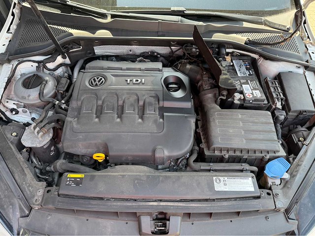 Volkswagen - golf - 1.6 tdi trendline - personenauto - 2013 - afbeelding 20 van  28