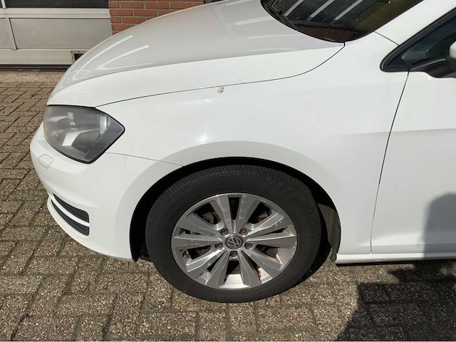 Volkswagen - golf - 1.6 tdi trendline - personenauto - 2013 - afbeelding 16 van  26