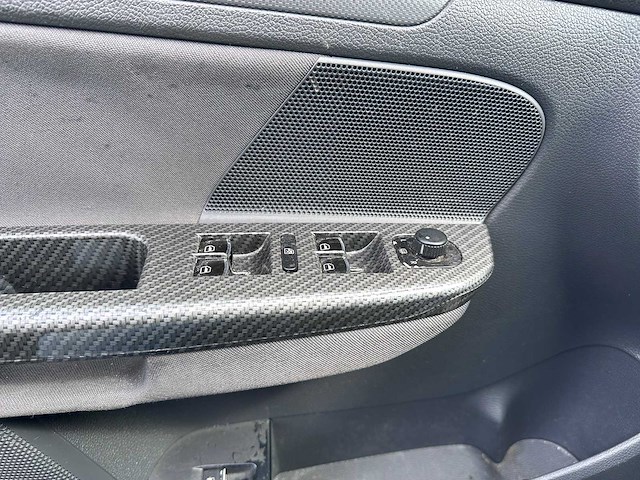 Volkswagen - golf - 1.6 trendline - 49-px-xt- 2005 - afbeelding 1 van  4