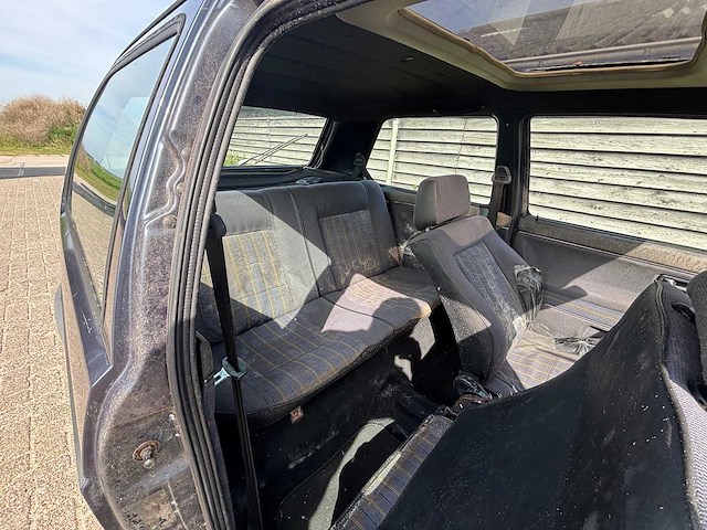 Volkswagen - golf - 1.8 gti inj. - 1989 - classic cars >15 - afbeelding 14 van  34